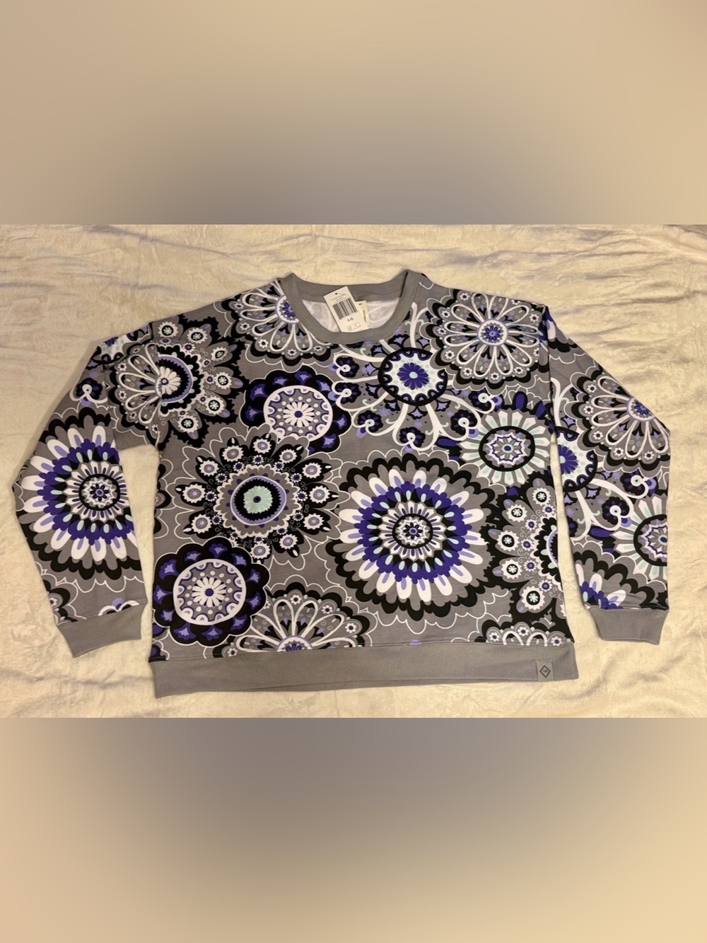 Vera Bradley Tranquil Medallion Crewneck Sweatshirt Size Small NWT